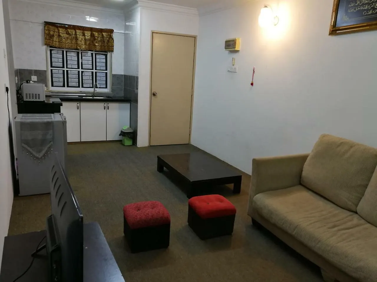 Dy' Hana Muslim Georgetown Homestay